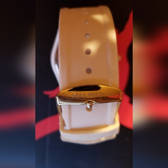 Haurex Rivera Watch - Picture 5 of 6